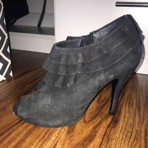 Black Gianni Bini Heels